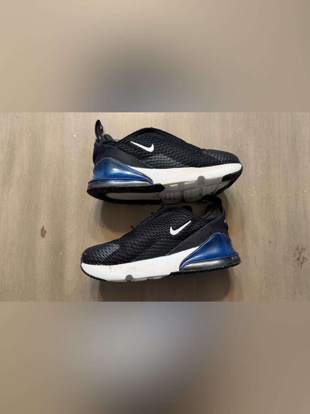 Nike Air Max 270 boys Black and Royal blue sneakers 9c NO BOX